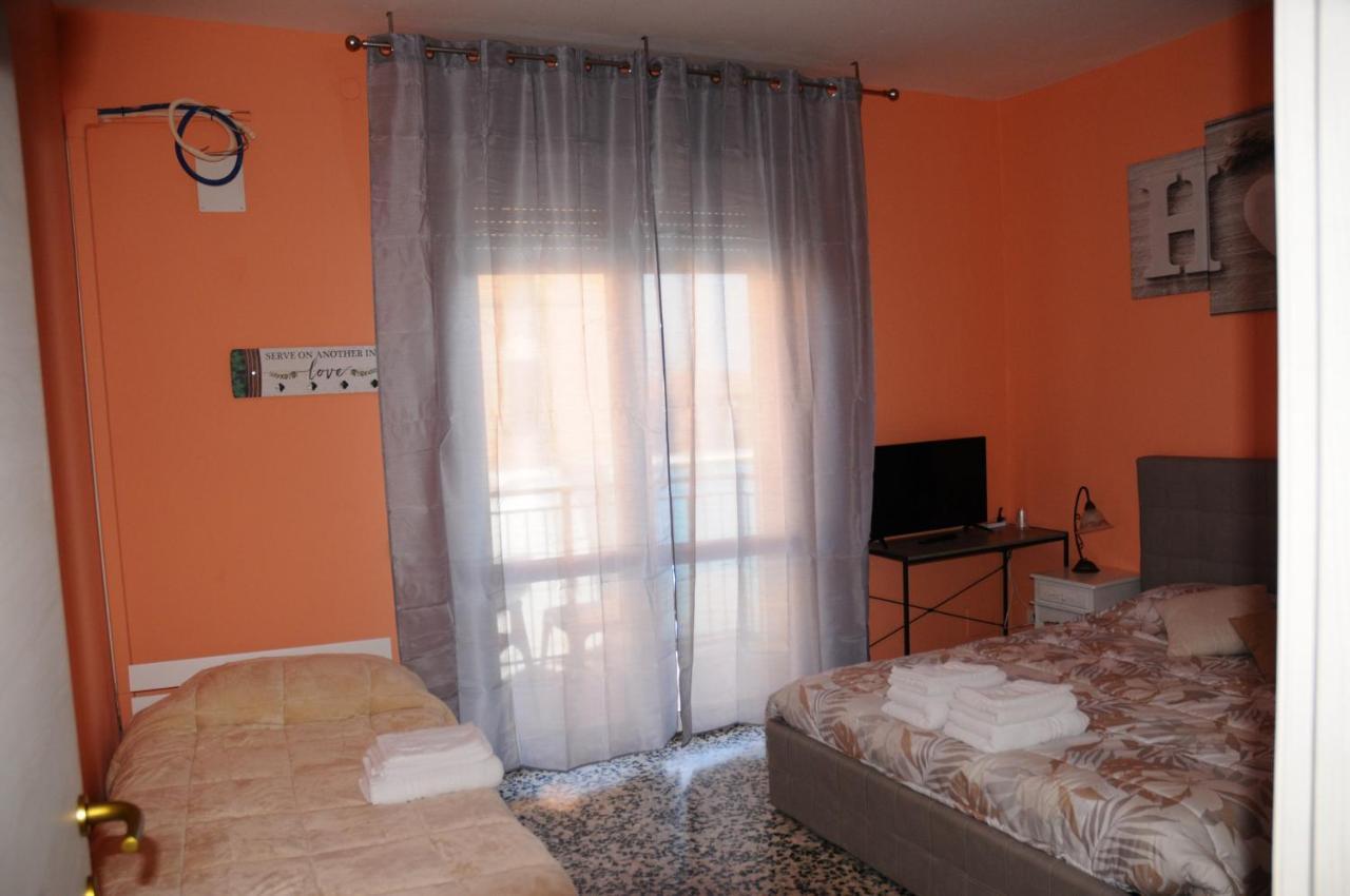 Andrea Affittacamere E B&B Solignano Nuovo Exterior foto