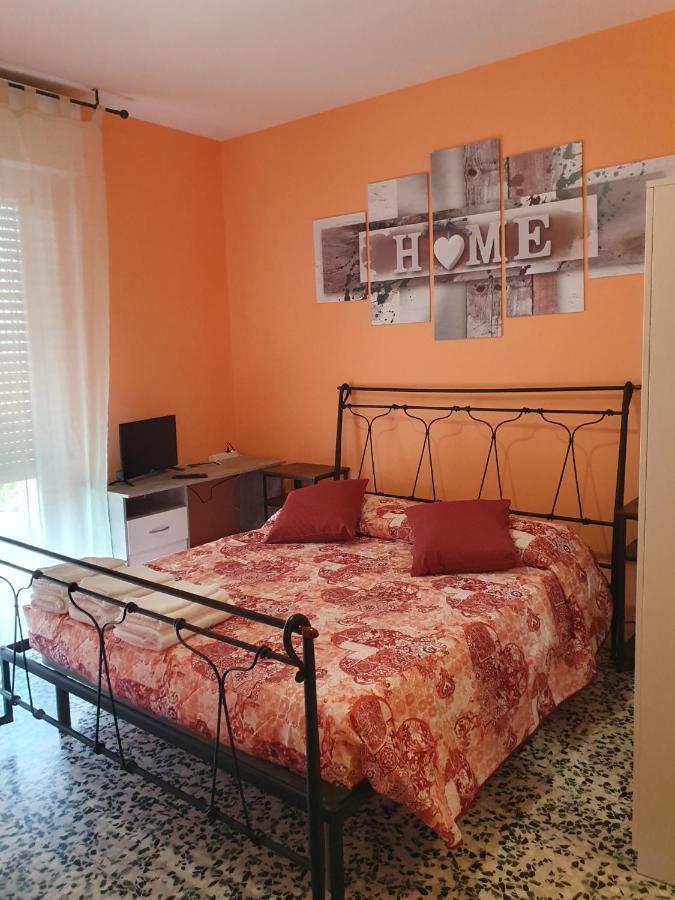 Andrea Affittacamere E B&B Solignano Nuovo Exterior foto