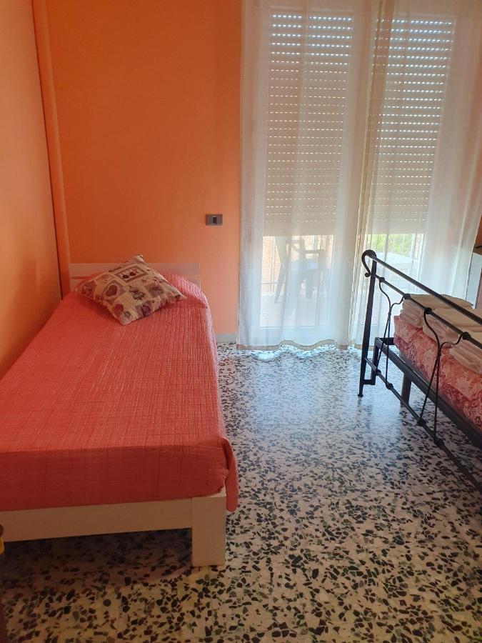 Andrea Affittacamere E B&B Solignano Nuovo Exterior foto